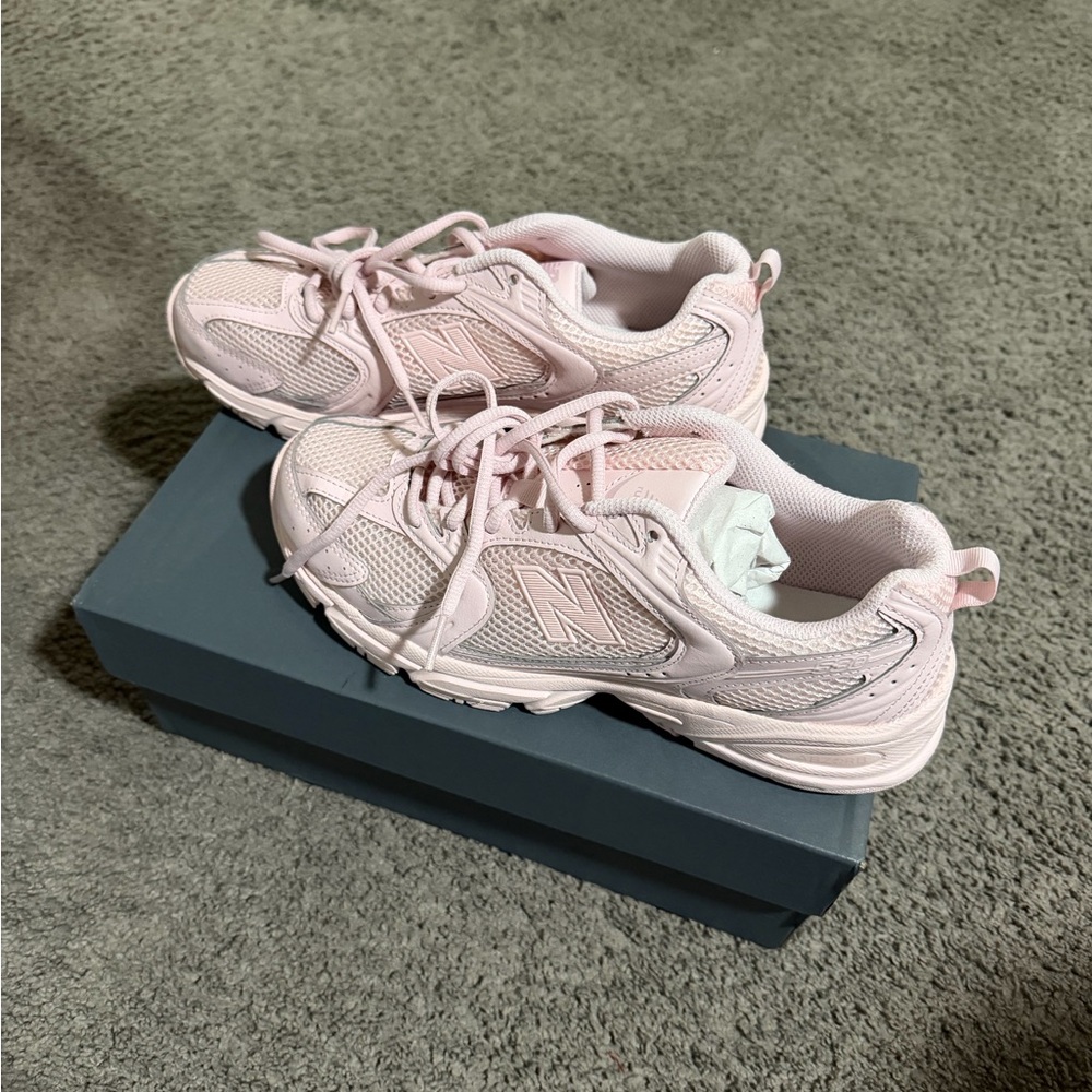 New Balance Rose Sugar size 9Women - Picture 2 of 5